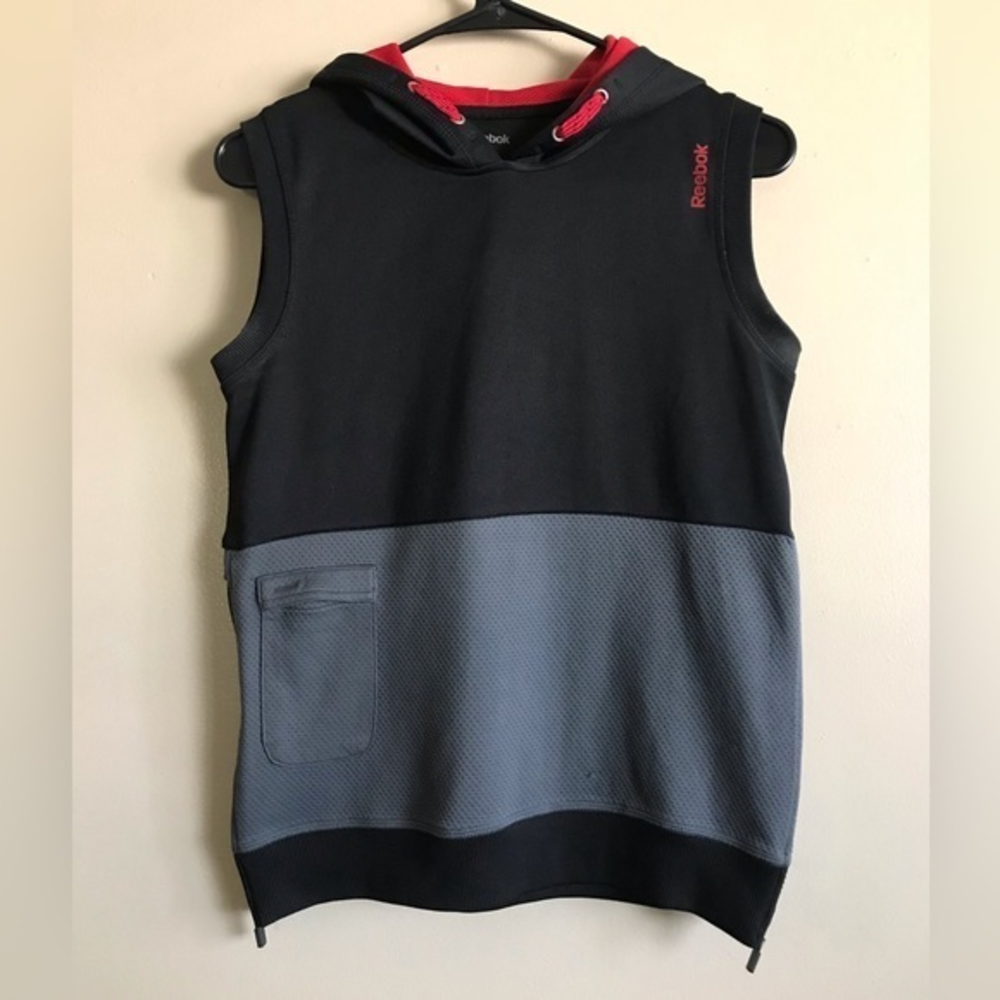 Reebok‎ kids sleeveless hoodie size M